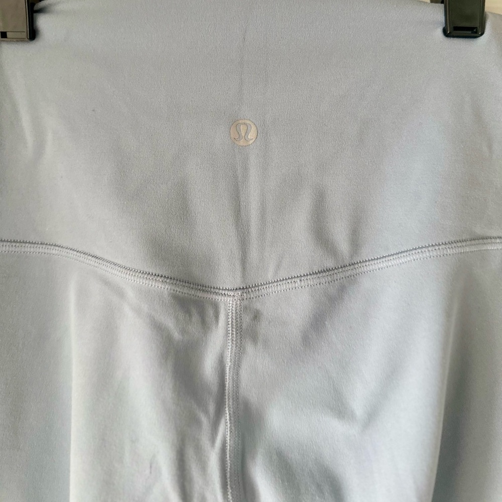 Lululemon High-Waisted Leggings - Pwbe Powder Blue Size 4 - Picture 11 of 13